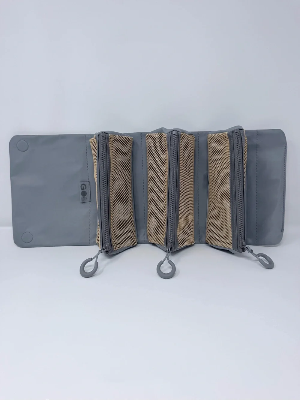 HOBO Metallic Silver Jewelry Organizer Travel Case Fold-Out Zip Pouches